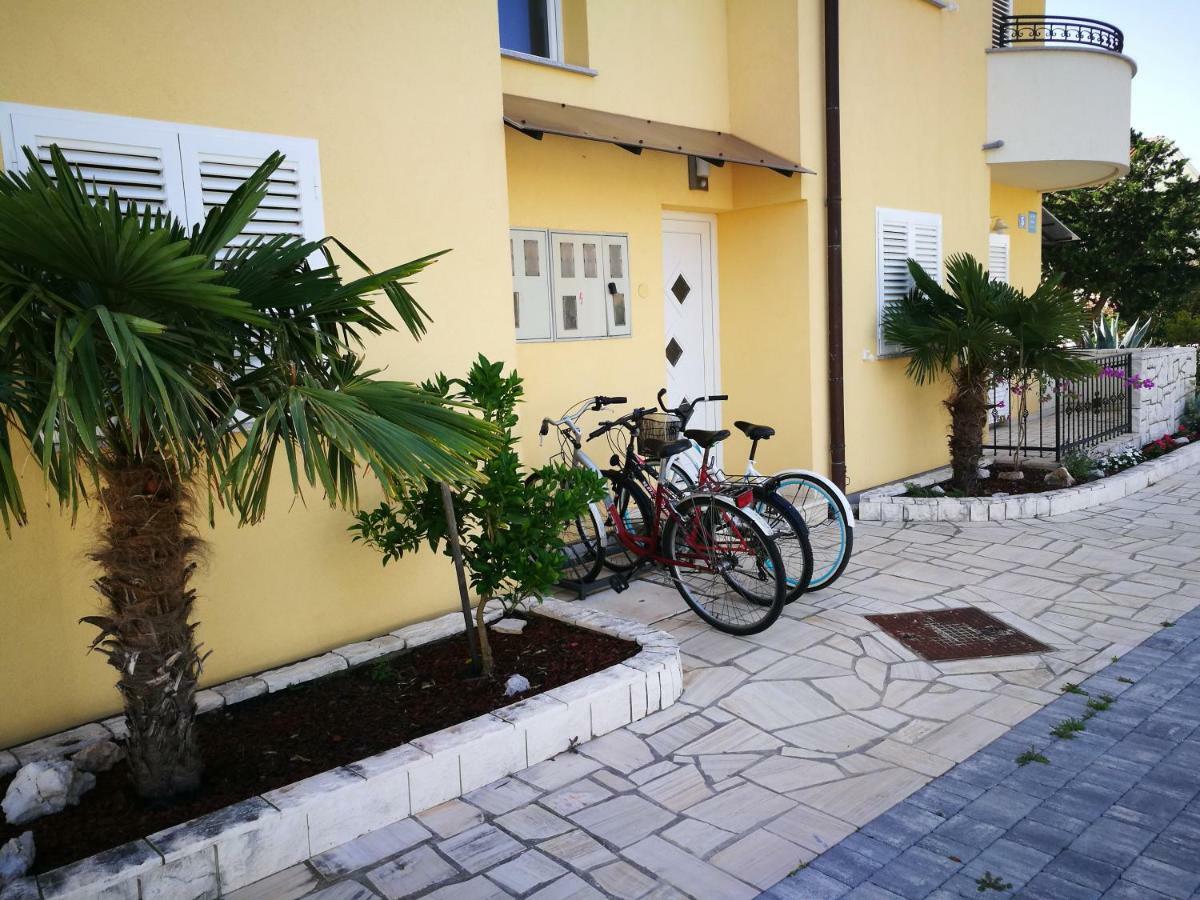 Apartmani Kovacicek 1 Biograd Na Moru Buitenkant foto